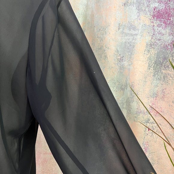 VTG📌 Chiffon Button Down Blouse with Satin Collar & Cuffs - Picture 6 of 16